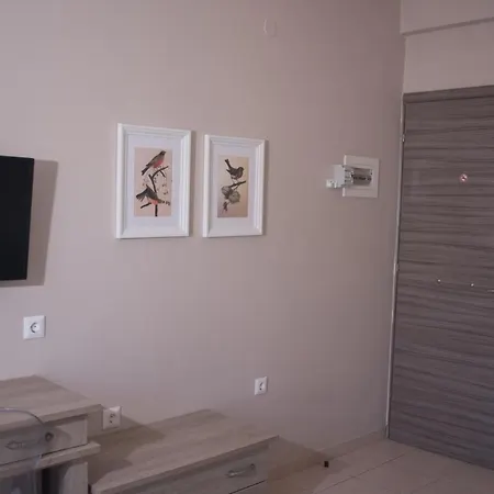 Artemis Aparthotel