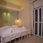 Artemis 公寓式酒店 Lefkáda