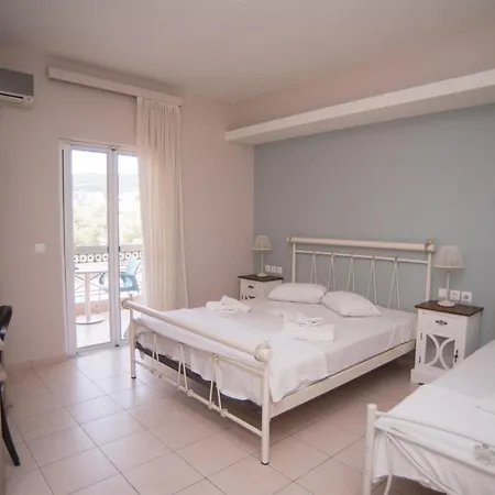 מלון דירות Artemis