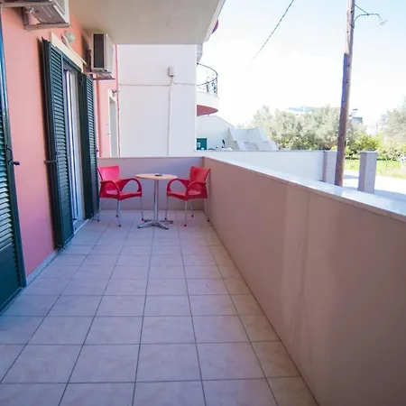 מלון דירות Artemis Lefkáda