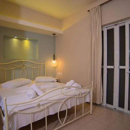 Artemis Aparthotel Lefkada City