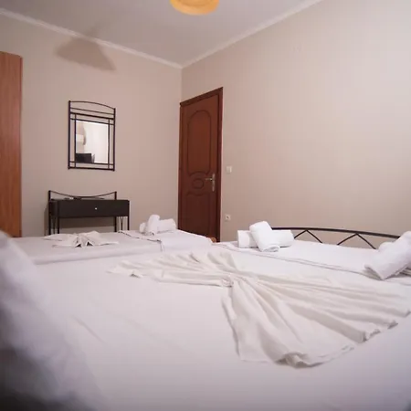 Artemis Apartahotel 3*